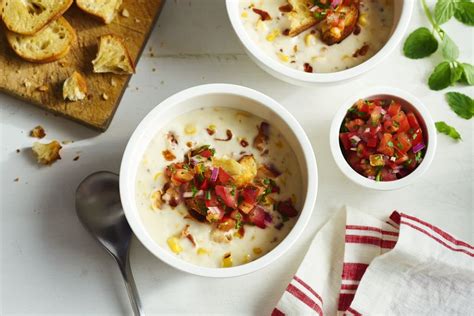  Yorkshire Pudding: ¡Una Deliciosa Combinación de Pan Crujiente y Salsa Rica!