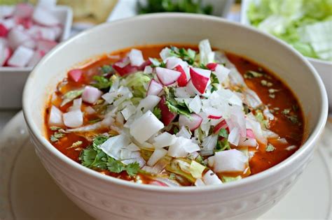  Pozole! Un festín de sabores que te transportará a las calles vibrantes de Hermosillo